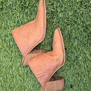 Lucky Brand Women's Brown Suede Mules slip boot